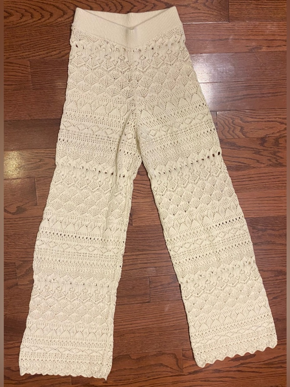 NWOT House Of Harlow 1960 Sweater Pants Sz XS Cream Crotchet Stretch Flare Leg